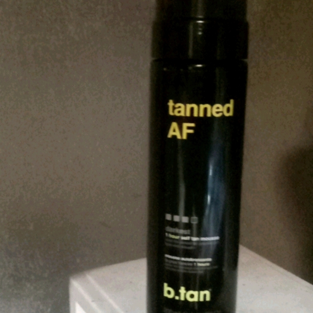 Tanned AF Self tanning mousse